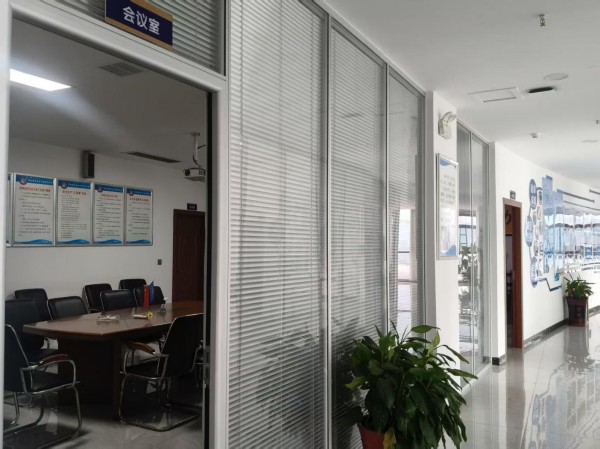 湖南晴洋建设有限公司,邵阳沥青搅拌楼,摊铺机,压路机,胶轮压路机
